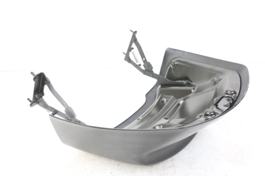 photo de HECKVERKLEIDUNG VERBINDUNG PIAGGIO XEVO - X EVO 125 (2007 - 2017) - Alternative Perspektive