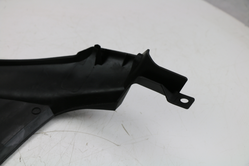 photo de VERKLEIDUNG HINTEN MITTE HONDA XLV VARADERO 125 (2000 - 2006) - Zoom auf Gebrauchszustand