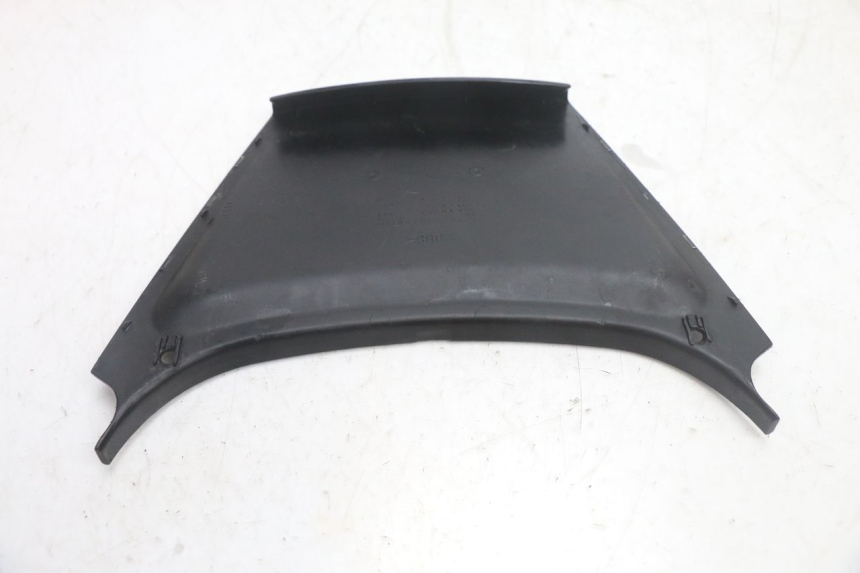 photo de VERKLEIDUNG HINTEN MITTE YAMAHA XP T-MAX ABS 500 (2005 - 2005) - Zoom auf Gebrauchszustand