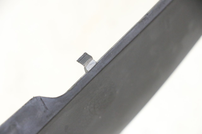 photo de VERKLEIDUNG HINTEN MITTE YAMAHA FZ6 FAZER S2 600 (2007 - 2011) - Detailansicht des Bauteils