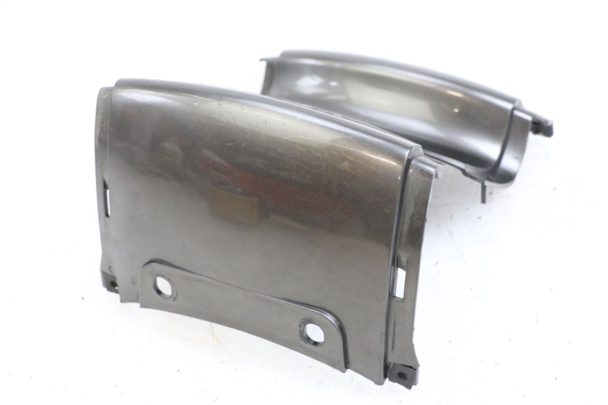 photo de VERKLEIDUNG HINTEN MITTE YAMAHA YP MAJESTY 125 (2002 - 2006) - Gesamtansicht des Produkts