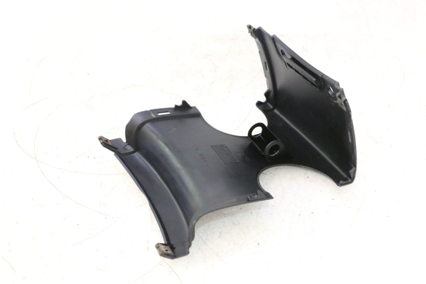 photo de VERKLEIDUNG HINTEN MITTE YAMAHA YP MAJESTY 125 (2002 - 2006) - Detailansicht des Bauteils