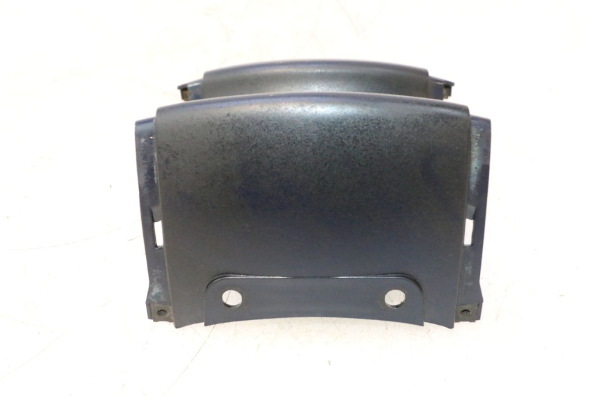 photo de VERKLEIDUNG HINTEN MITTE YAMAHA YP MAJESTY 125 (2002 - 2006) - Details der Befestigungspunkte