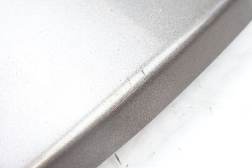 photo de VERKLEIDUNG HINTEN MITTE KAWASAKI ZZR 600 (1995 - 2004) - Detailansicht des Bauteils