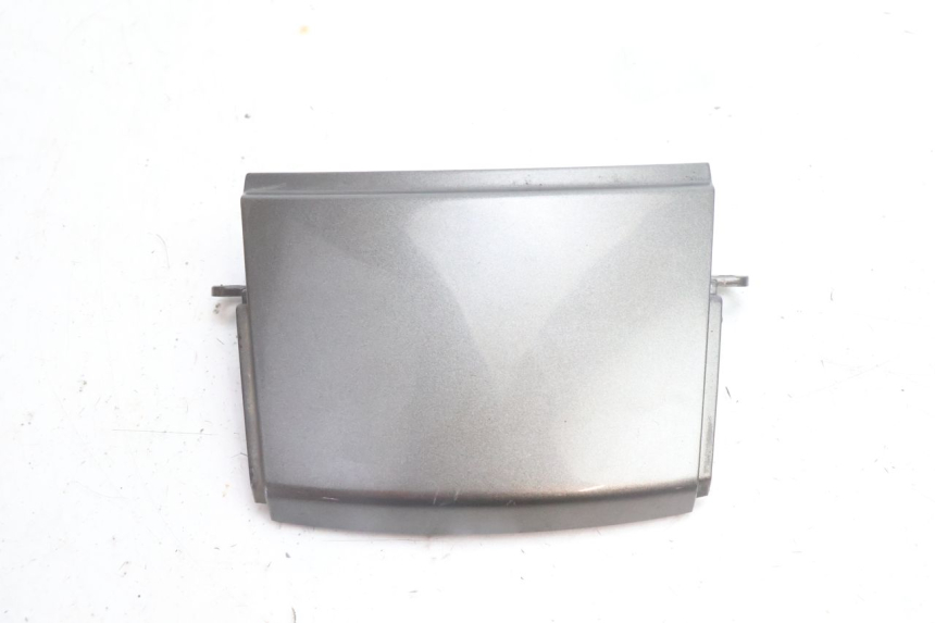 photo de VERKLEIDUNG HINTEN MITTE KAWASAKI ZZR 600 (1995 - 2004) - Alternative Perspektive