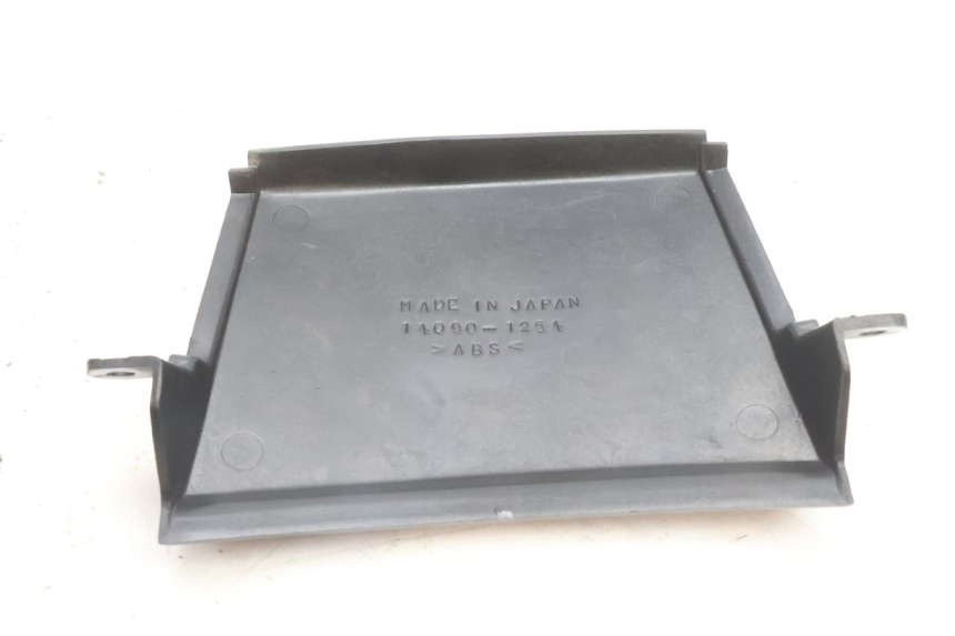 photo de VERKLEIDUNG HINTEN MITTE KAWASAKI ZZR 600 (1995 - 2004) - Details der Befestigungspunkte