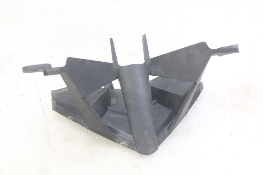 photo de VORDERE VERKLEIDUNGSVERBINDUNG NECO ALEXONE 125 (2017 - 2024) - Detailansicht des Bauteils