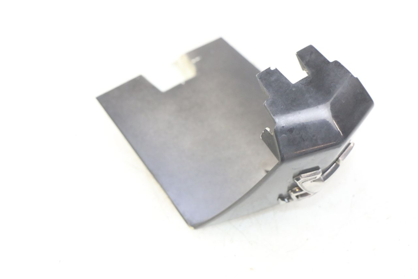 photo de VORDERE VERKLEIDUNGSVERBINDUNG PEUGEOT CITYSTAR 2T 50 (2018 - 2021) - Zoom auf Gebrauchszustand