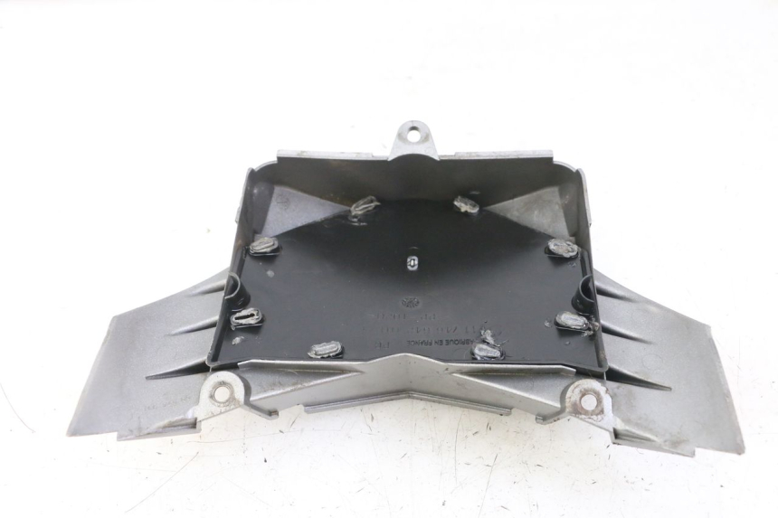 photo de FRONTVERKLEIDUNG MITTE PEUGEOT ELYSTAR 50 (2002 - 2014) - Zoom auf Gebrauchszustand