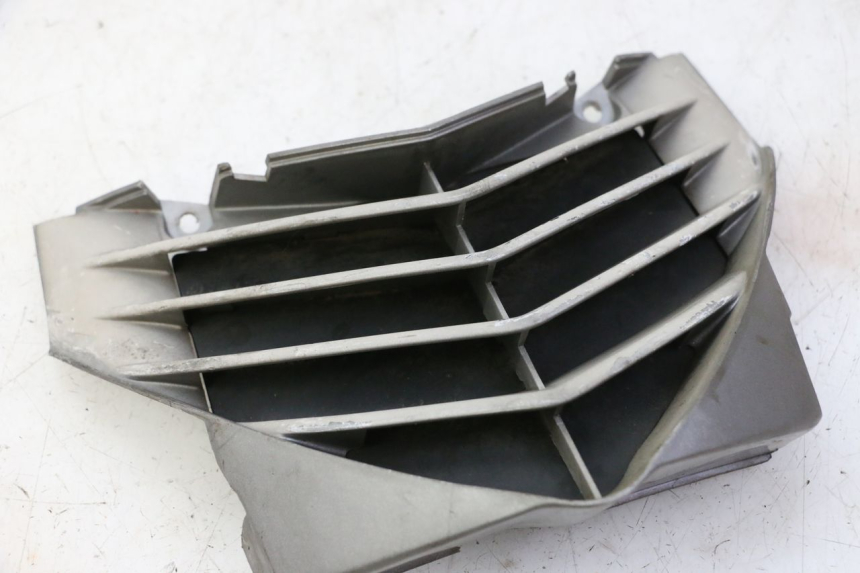 photo de FRONTVERKLEIDUNG MITTE PEUGEOT ELYSTAR 50 (2002 - 2014) - Detailansicht des Bauteils