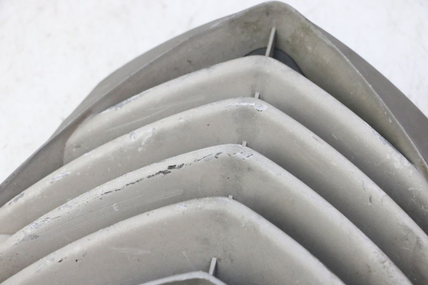 photo de FRONTVERKLEIDUNG MITTE PEUGEOT ELYSTAR 50 (2002 - 2014) - Zoom auf Gebrauchszustand