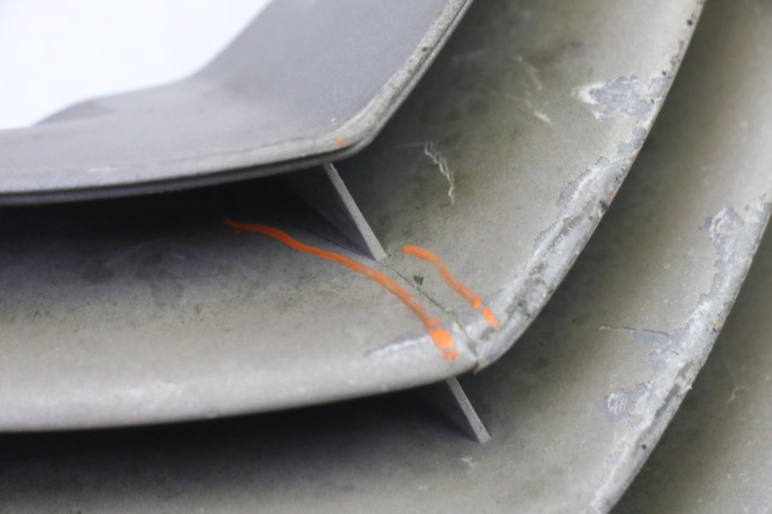 photo de FRONTVERKLEIDUNG MITTE PEUGEOT ELYSTAR 50 (2002 - 2014) - Detailansicht des Bauteils