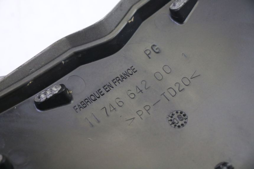 photo de FRONTVERKLEIDUNG MITTE PEUGEOT ELYSTAR 50 (2002 - 2014) - Weitere Ansicht des Artikels