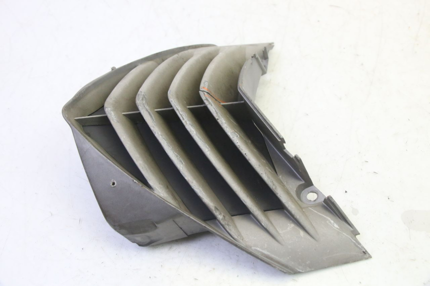 photo de FRONTVERKLEIDUNG MITTE PEUGEOT ELYSTAR 50 (2002 - 2014) - Details der Befestigungspunkte