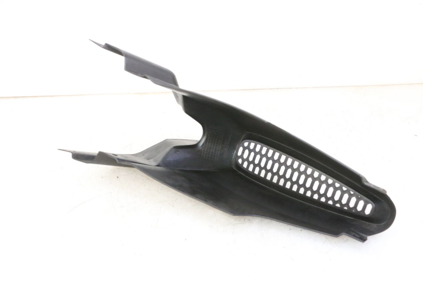 photo de VERKLEIDUNG VORNE MITTE QUADRO 4 4D 350 (2015 - 2018) - Detailansicht des Bauteils