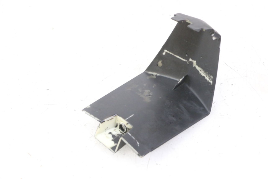 photo de UNTERE VERKLEIDUNGSSCHEIBE VORNE PEUGEOT CITYSTAR 50 (2013 - 2017) - Zoom auf Gebrauchszustand