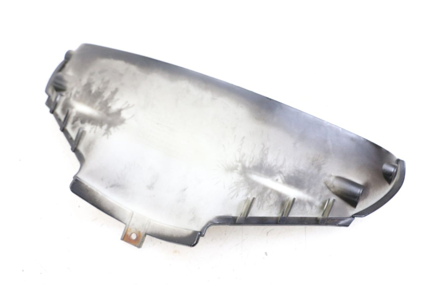 photo de VERKLEIDUNG VORNE MITTE HYOSUNG GTR 125 (2006 - 2008) - Zoom auf Gebrauchszustand