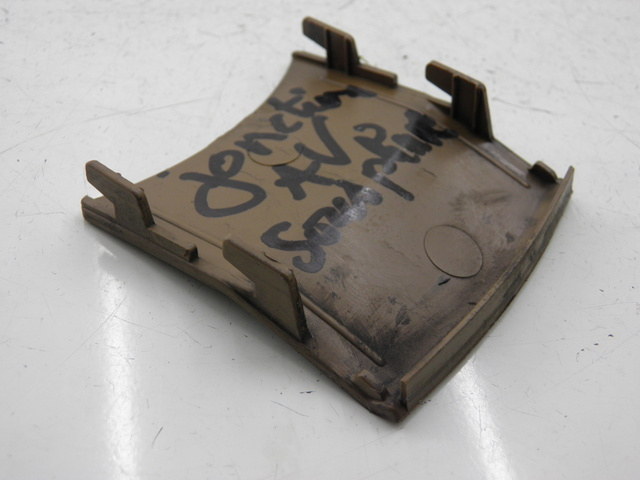 photo de VERKLEIDUNG VORNE MITTE HONDA SH 125 (2005 - 2008) - Alternative Perspektive