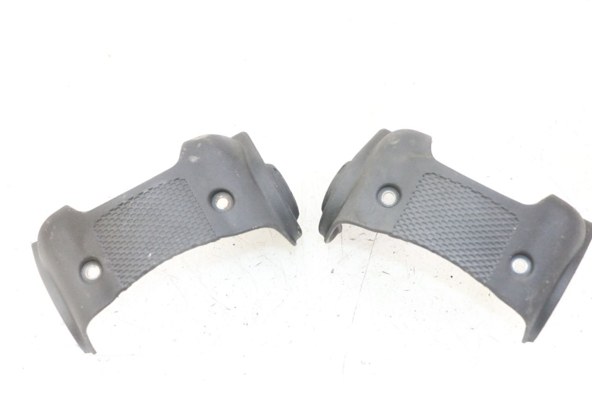 photo de VERKLEIDUNG VORNE MITTE PIAGGIO IE MP3 YOURBAN 300 (2011 - 2016) - Hauptansicht