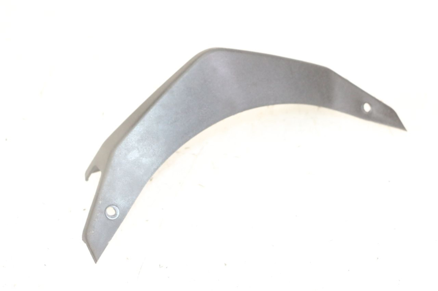 photo de UNTERE VERKLEIDUNGSSCHEIDUNG VORNE SYM JET 14 4T 50 (2018 - 2022) - Zoom auf Gebrauchszustand