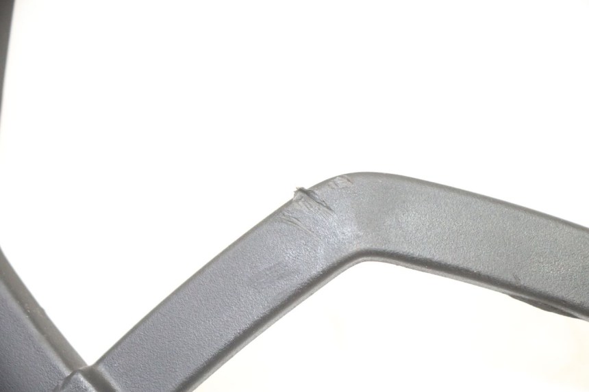 photo de VERKLEIDUNG VORNE MITTE PEUGEOT KISBEE 4T 50 (2018 - 2022) - Zoom auf Gebrauchszustand