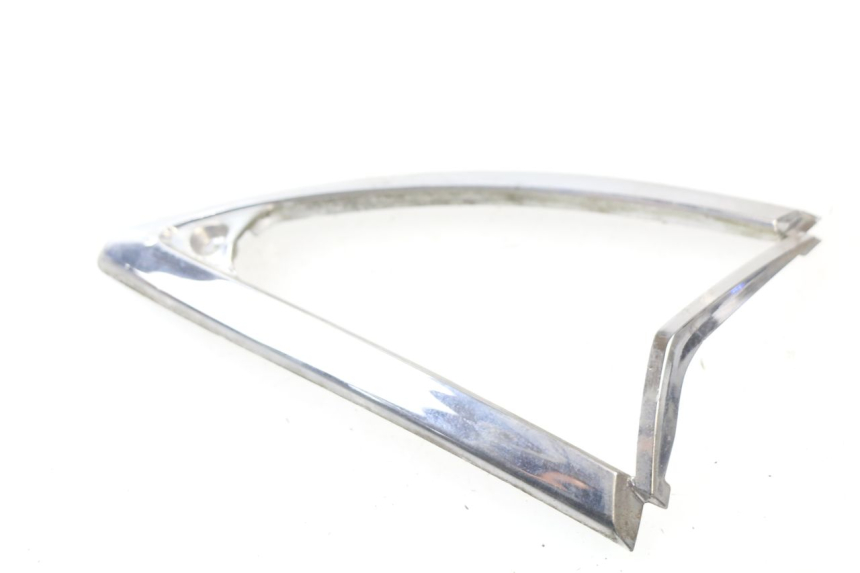 photo de VERKLEIDUNG VORNE MITTE PIAGGIO LIBERTY 125 (2009 - 2013) - Hauptansicht