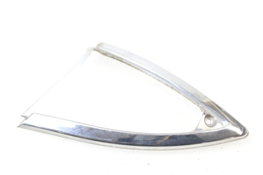 photo de VERKLEIDUNG VORNE MITTE PIAGGIO LIBERTY 125 (2009 - 2013) - Zoom auf Gebrauchszustand