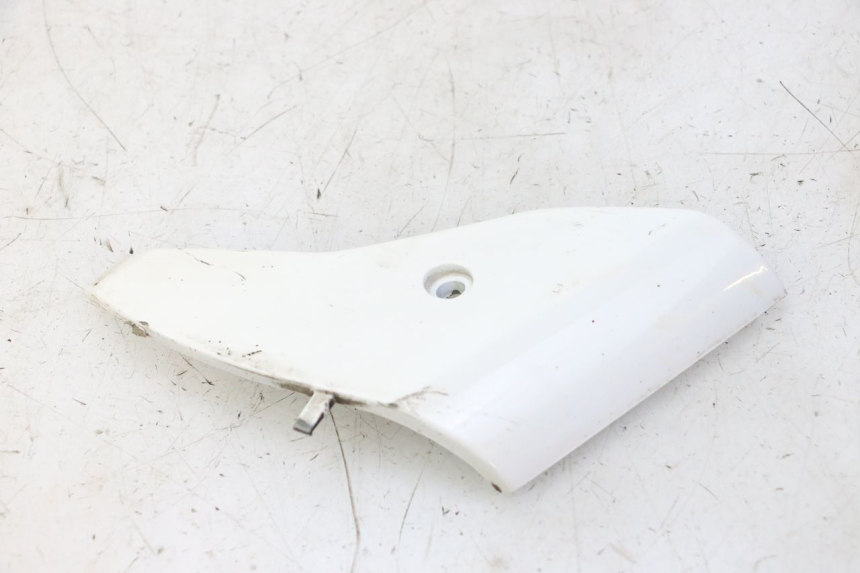 photo de VERKLEIDUNG VORNE MITTE PIAGGIO LXV 4T 50 (2009 - 2013) - Details der Befestigungspunkte