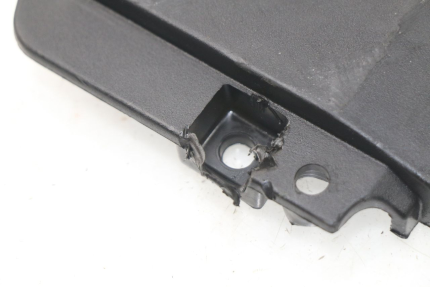 photo de VERKLEIDUNG VORNE MITTE PIAGGIO MP3 HPE 500 (2019 - 2022) - Alternative Perspektive