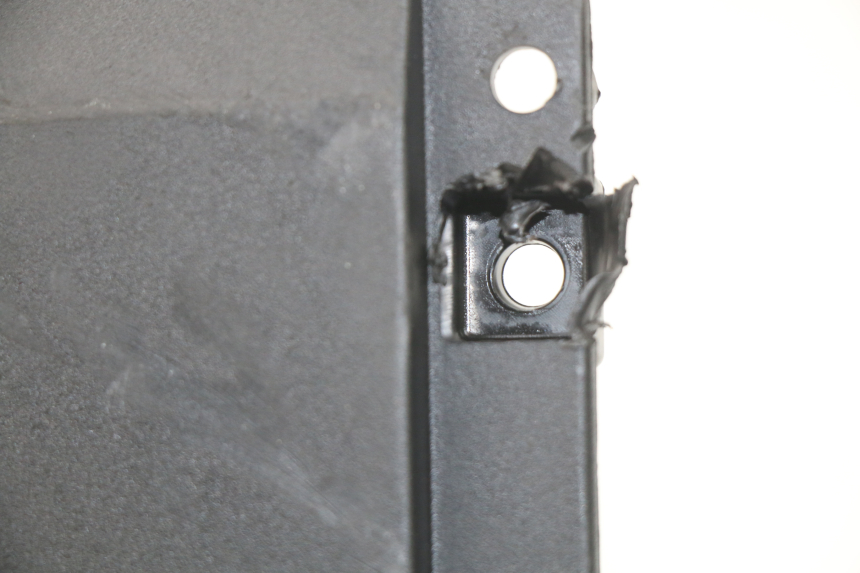 photo de VERKLEIDUNG VORNE MITTE PIAGGIO MP3 HPE 500 (2019 - 2022) - Details der Befestigungspunkte