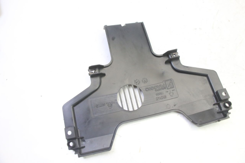 photo de VERKLEIDUNG VORNE MITTE PIAGGIO MP3 HPE 310 (2024 - 2025) - Technische Nahaufnahme