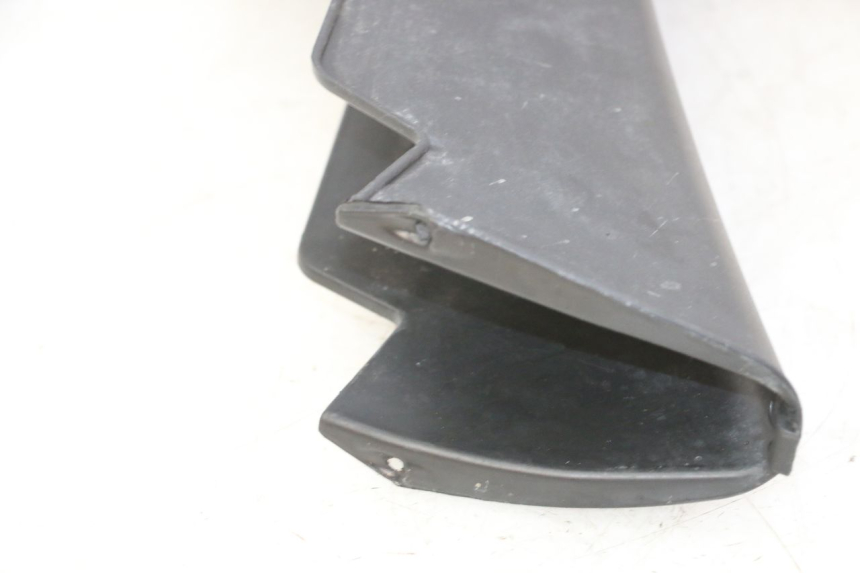 photo de VERKLEIDUNG VORNE MITTE PIAGGIO MP3 RL 250 (2006 - 2010) - Detailansicht des Bauteils