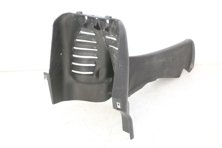 photo de VERKLEIDUNG VORNE MITTE PIAGGIO MP3 RL 250 (2006 - 2010) - Details der Befestigungspunkte