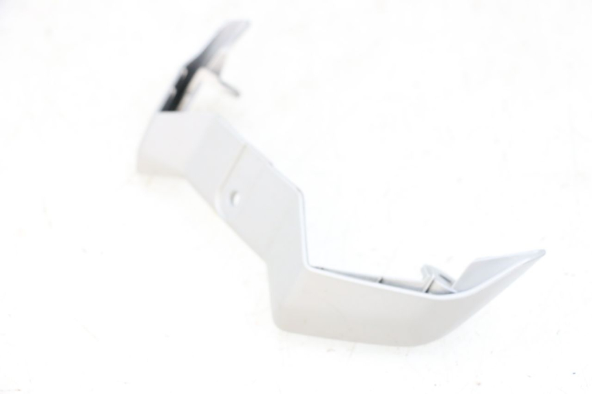 photo de VERKLEIDUNG VORNE MITTE YAMAHA MT-07 MT07 ABS 700 (2018 - 2020) - Technische Nahaufnahme