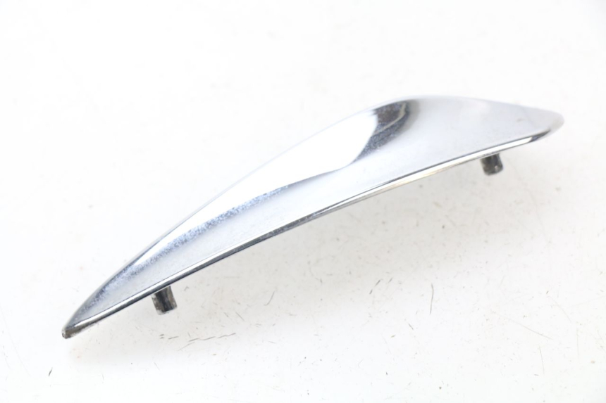 photo de VERKLEIDUNG VORNE MITTE PIAGGIO PRIMAVERA 125 (2013 - 2021) - Zoom auf Gebrauchszustand