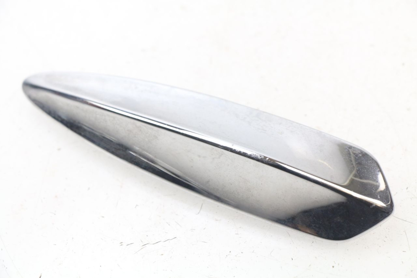 photo de VERKLEIDUNG VORNE MITTE PIAGGIO PRIMAVERA 125 (2013 - 2021) - Alternative Perspektive