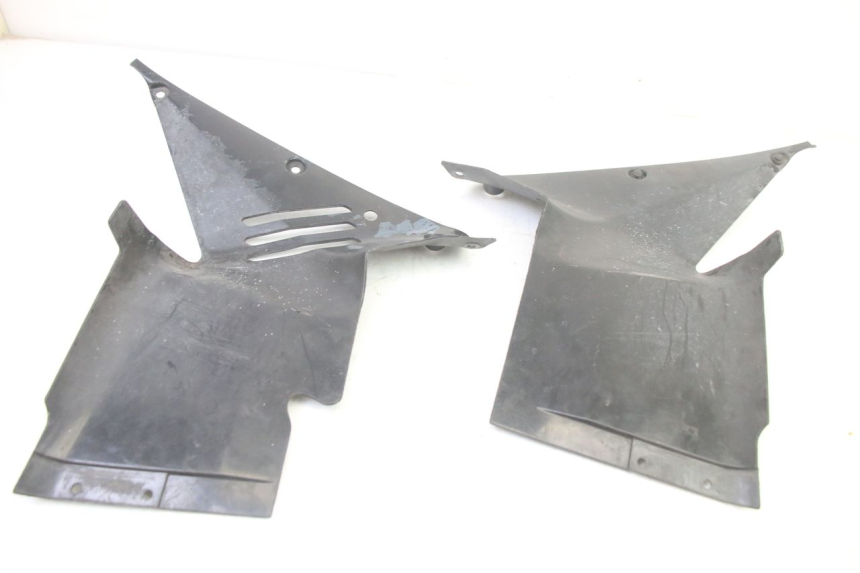 photo de VERKLEIDUNG VORNE MITTE HONDA ST PAN EUROPEAN 1300 (2002 - 2013) - Technische Nahaufnahme