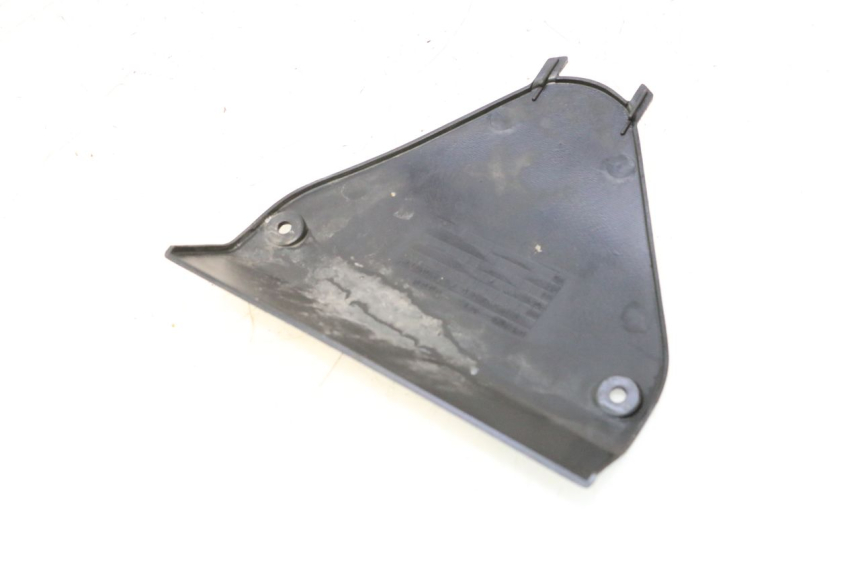 photo de VERKLEIDUNG VORNE MITTE HONDA ST PAN EUROPEAN 1100 (1990 - 2002) - Zoom auf Gebrauchszustand