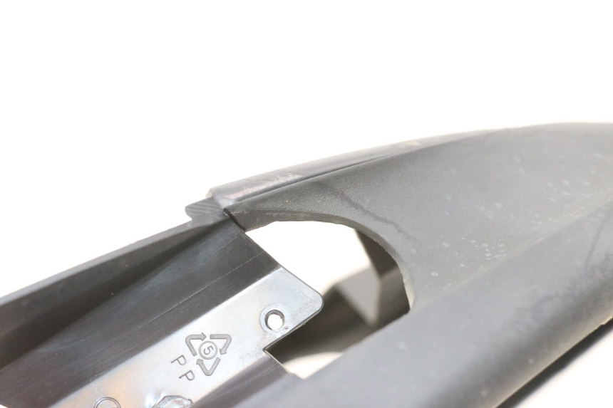 photo de VERKLEIDUNG VORNE MITTE GILERA STALKER 50 (2004 - 2014) - Zoom auf Gebrauchszustand