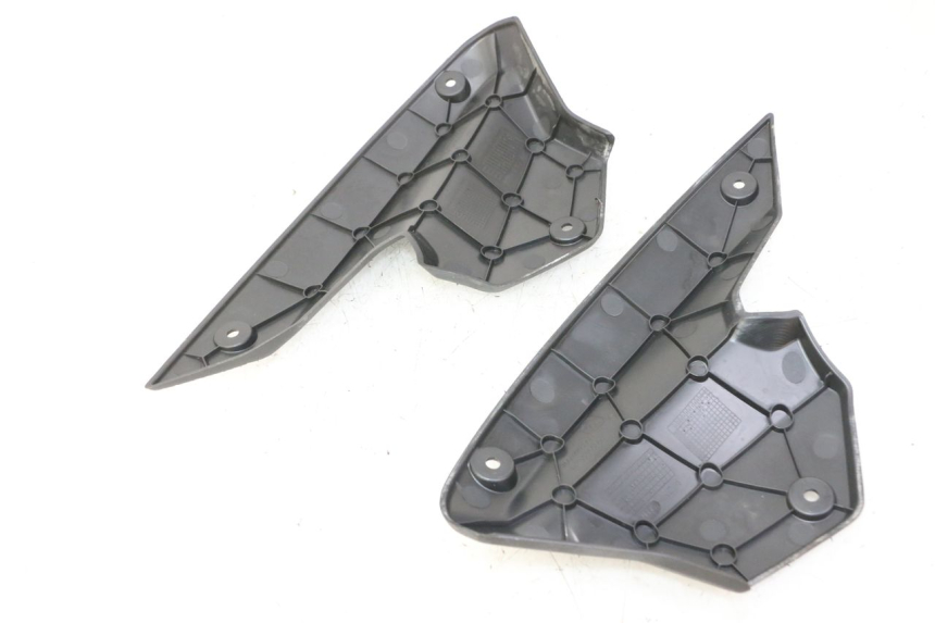 photo de VERKLEIDUNG VORNE MITTE PEUGEOT STREETZONE I NAKED 2T 50 (2018 - 2020) - Weitere Ansicht des Artikels