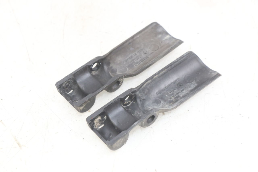 photo de UNTERE VERKLEIDUNG VORDERSEITE VERBINDUNG PEUGEOT TREKKER 50 (1998 - 2004) - Detailansicht des Bauteils