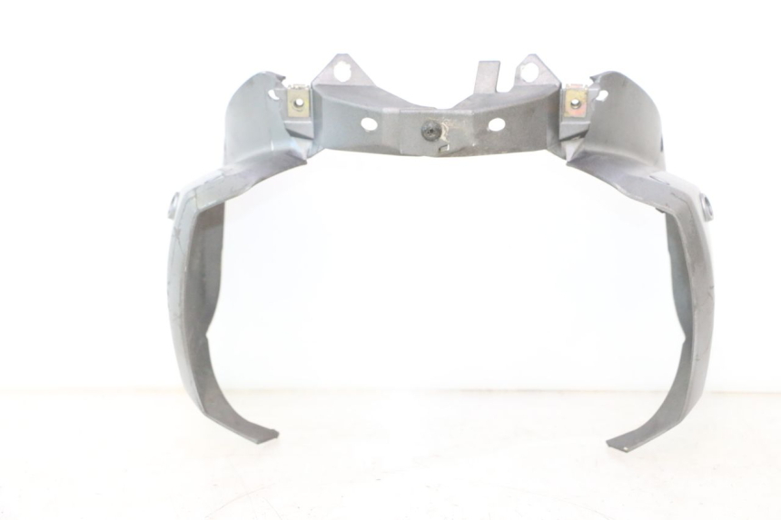 photo de UNTERE VERKLEIDUNG VORDERSEITE VERBINDUNG PEUGEOT TREKKER 50 (1995 - 2004) - Detailansicht des Bauteils