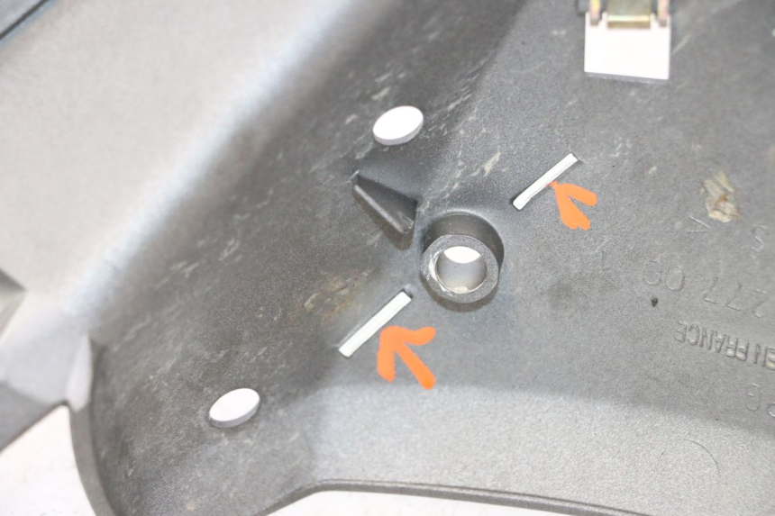 photo de UNTERE VERKLEIDUNG VORDERSEITE VERBINDUNG PEUGEOT TREKKER 50 (1995 - 2004) - Alternative Perspektive