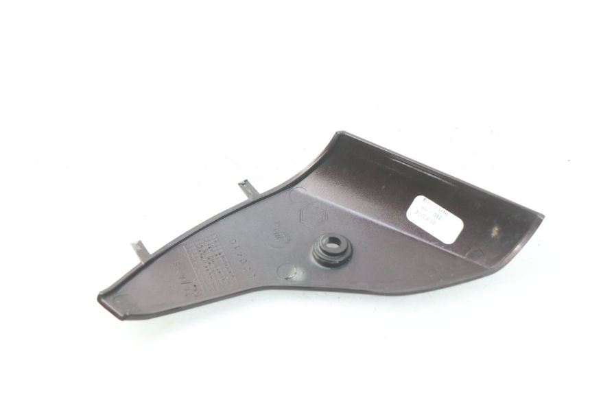 photo de VERKLEIDUNG VORNE MITTE PIAGGIO VESPA LX IE 125 (2010 - 2012) - Detailansicht des Bauteils