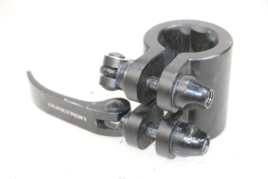 photo de VERKLEIDUNG VORNE MITTE DUALTRON VICTOR LIMITED 1 - Technische Nahaufnahme