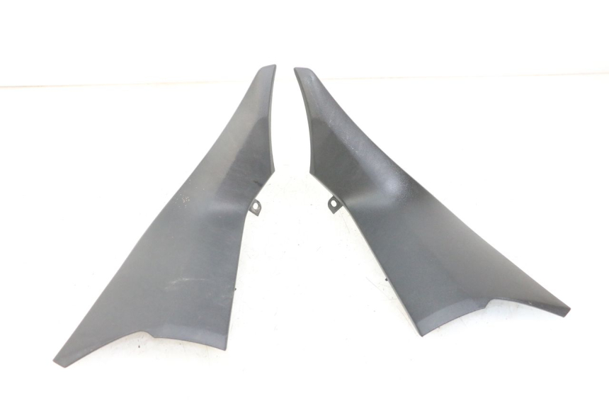 photo de UNTERE VERKLEIDUNGSVERBINDUNG VORNE YAMAHA XMAX X-MAX ABS 125 (2017 - 2020) - Hauptansicht