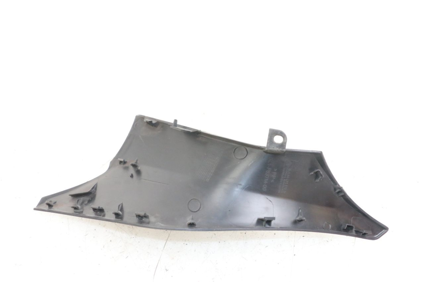 photo de UNTERE VERKLEIDUNGSVERBINDUNG VORNE YAMAHA XMAX X-MAX ABS 125 (2017 - 2020) - Oberflächenzustand und Material