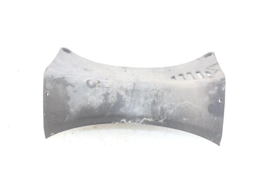 photo de UNTERE VERKLEIDUNGSSCHEIBE VORNE PIAGGIO XEVO - X EVO 125 (2007 - 2017) - Zoom auf Gebrauchszustand