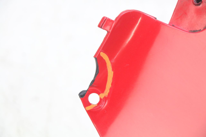 photo de UNTERE VERKLEIDUNGSSCHEIBE VORNE YAMAHA YZF R THUNDERCAT 600 (1996 - 2003) - Details der Befestigungspunkte