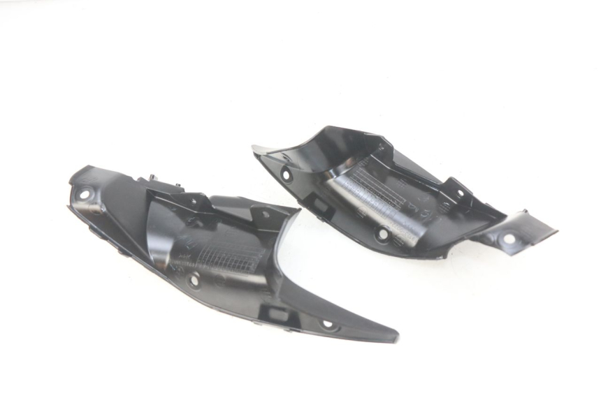 photo de UNTERE VERKLEIDUNGSVERBINDUNG VORNE KAWASAKI Z 650 (2016 - 2019) - Zoom auf Gebrauchszustand